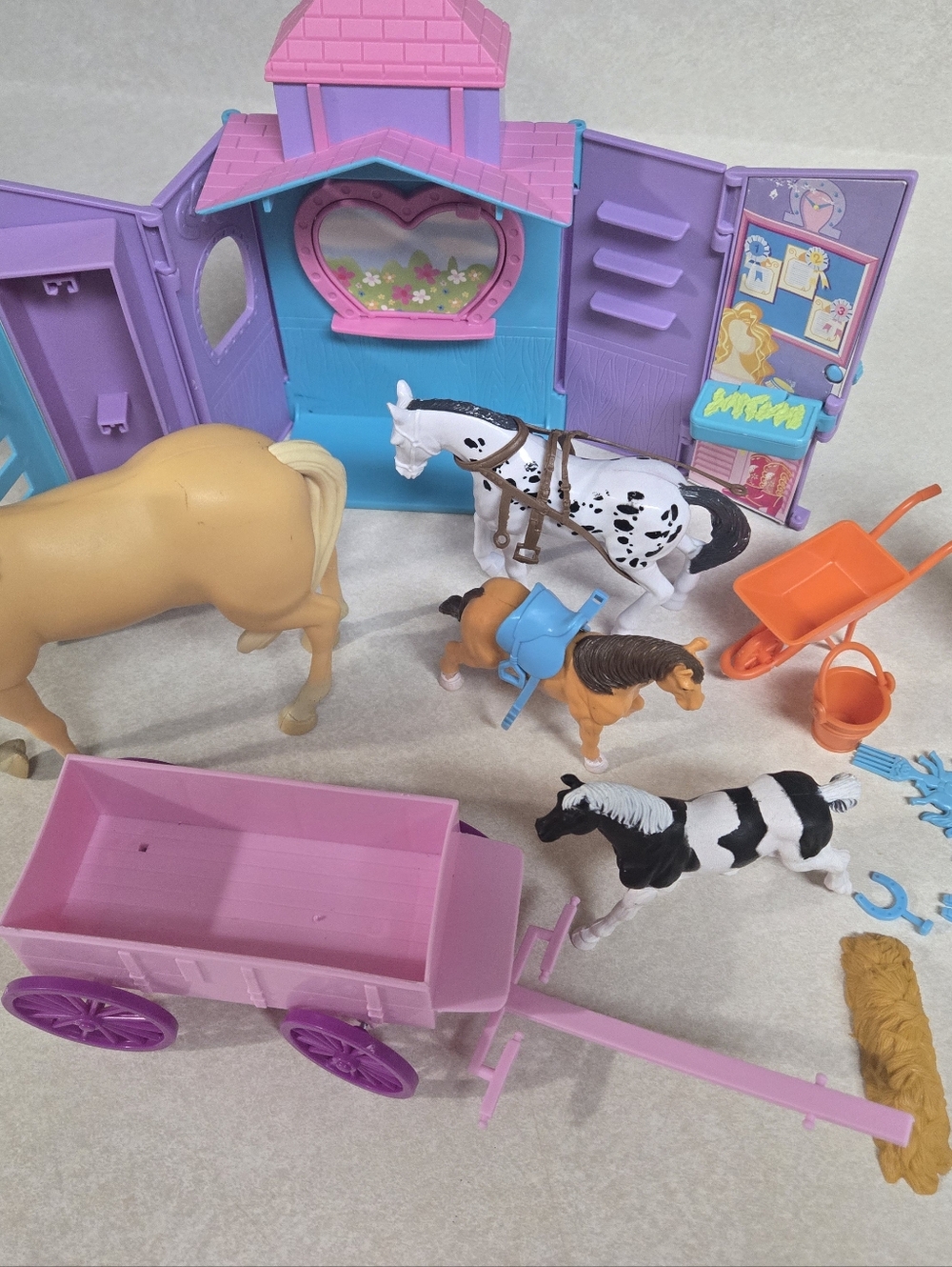 Horse Stable Ranch Toy Bundle - Picture 2 of 16